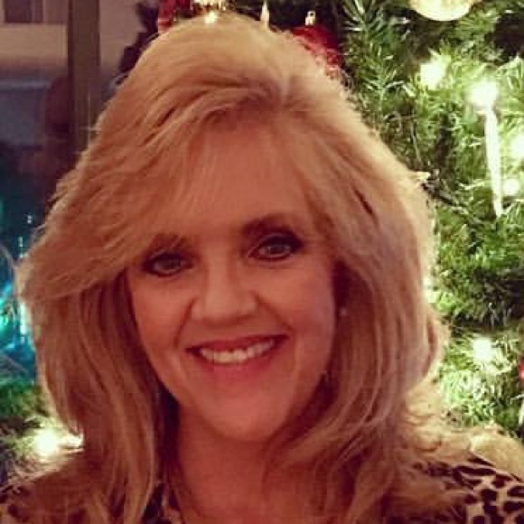 Meet your Posher, T - Picture 1 of 1